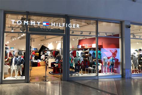 hilfiger shop.